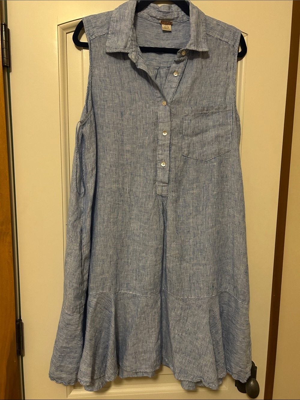 Magaschoni Light Blue Sleeveless Linen-Blend Button Dress Shirt